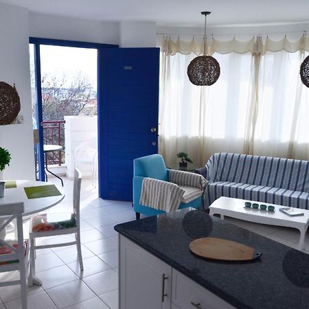 Mia'S Cove Apartment Пафос Екстериор снимка