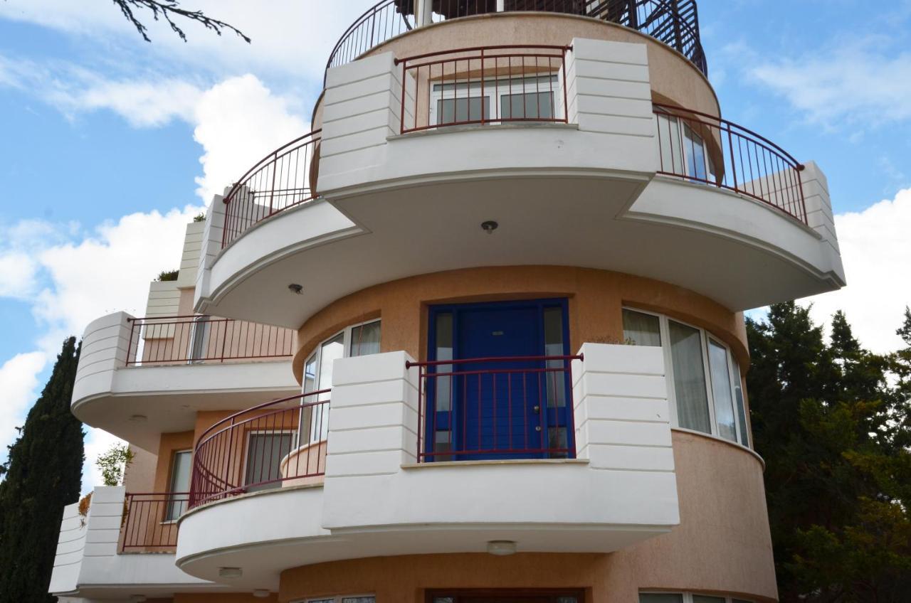 Mia'S Cove Apartment Пафос Екстериор снимка