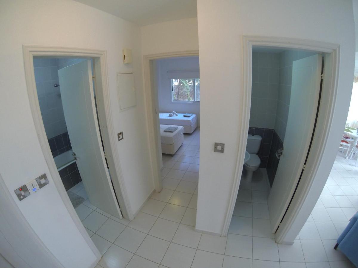 Mia'S Cove Apartment Пафос Екстериор снимка
