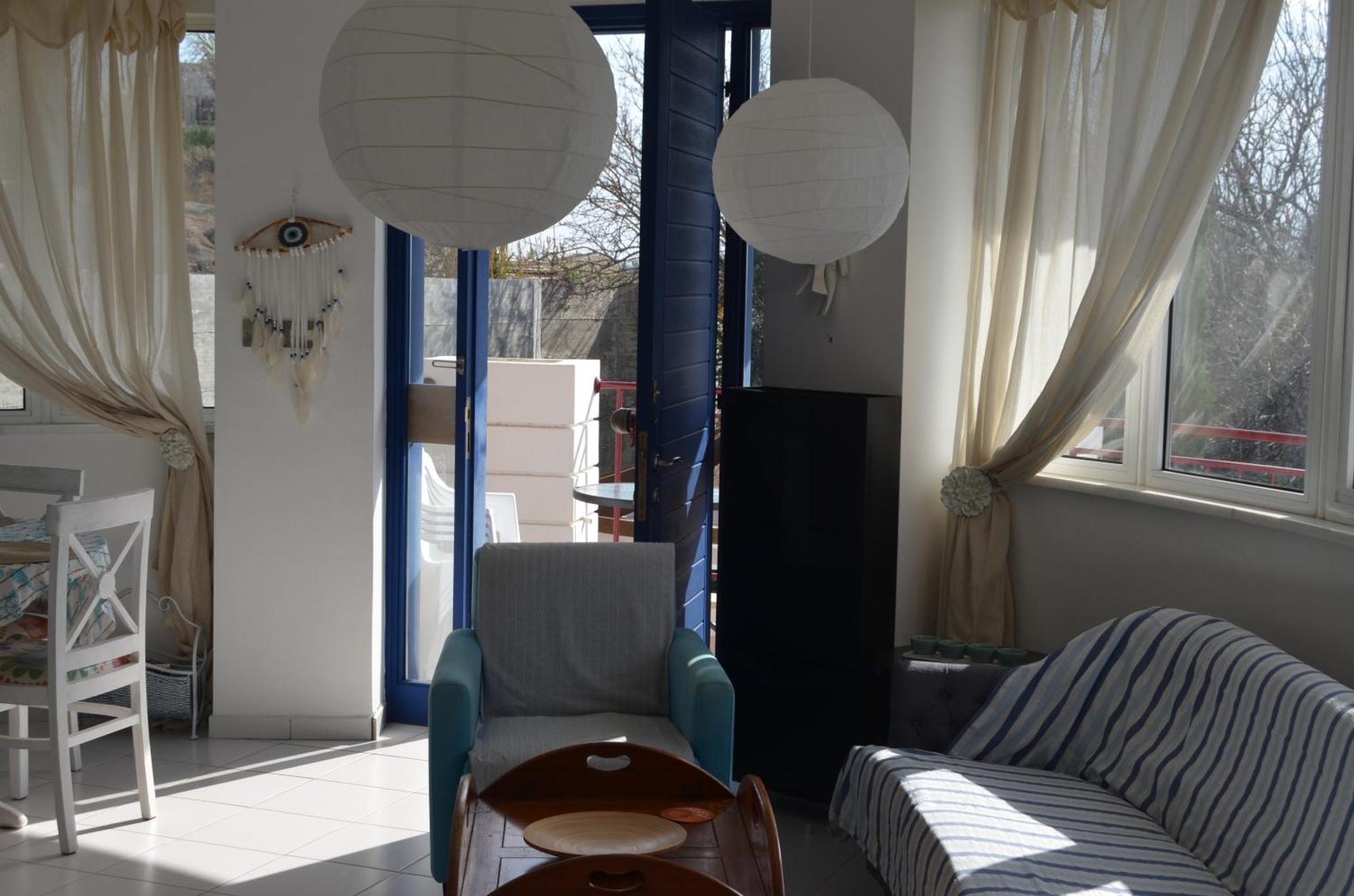 Mia'S Cove Apartment Пафос Екстериор снимка