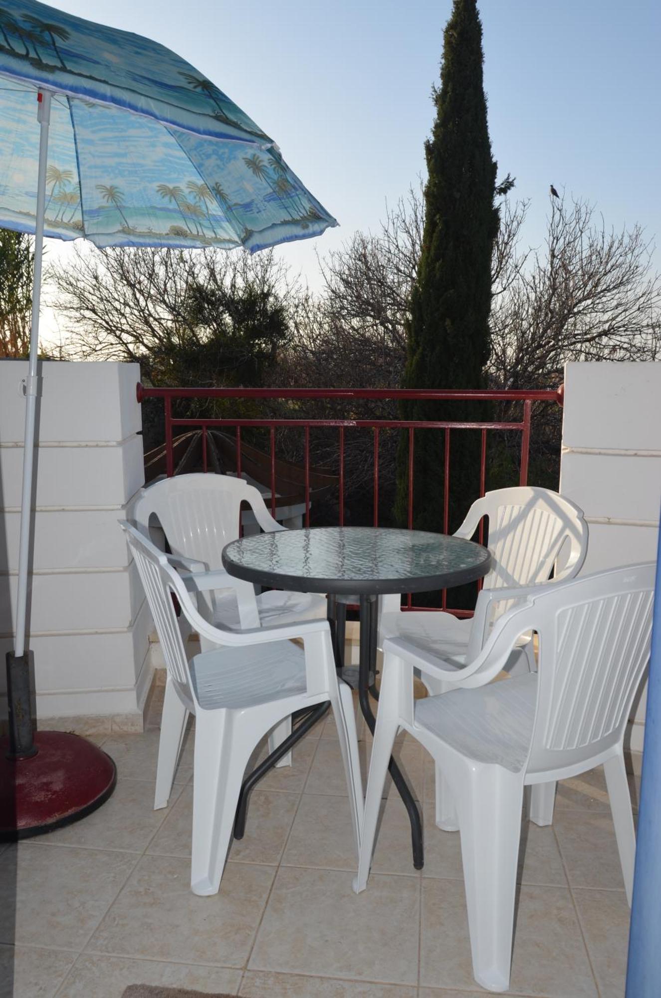 Mia'S Cove Apartment Пафос Екстериор снимка