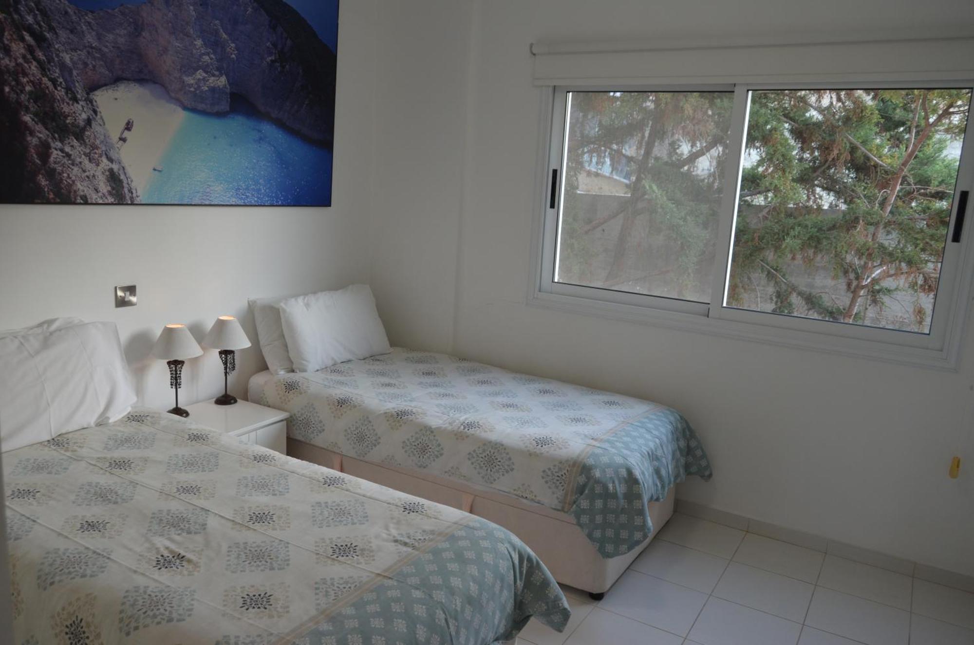 Mia'S Cove Apartment Пафос Екстериор снимка
