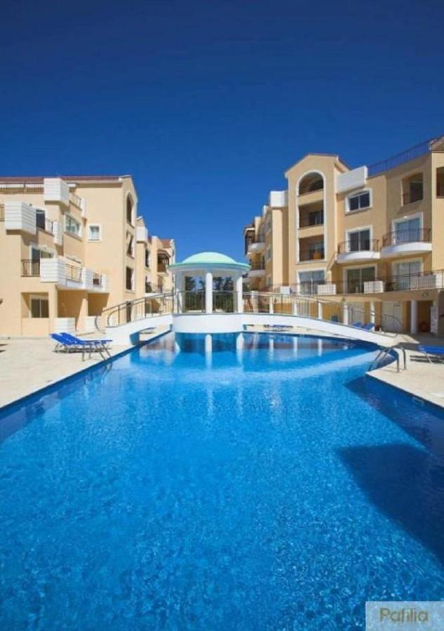 Mia'S Cove Apartment Пафос Екстериор снимка